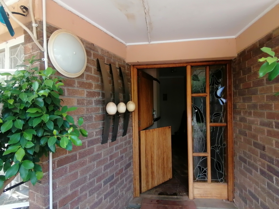 4 Bedroom Property for Sale in Wilkoppies North West